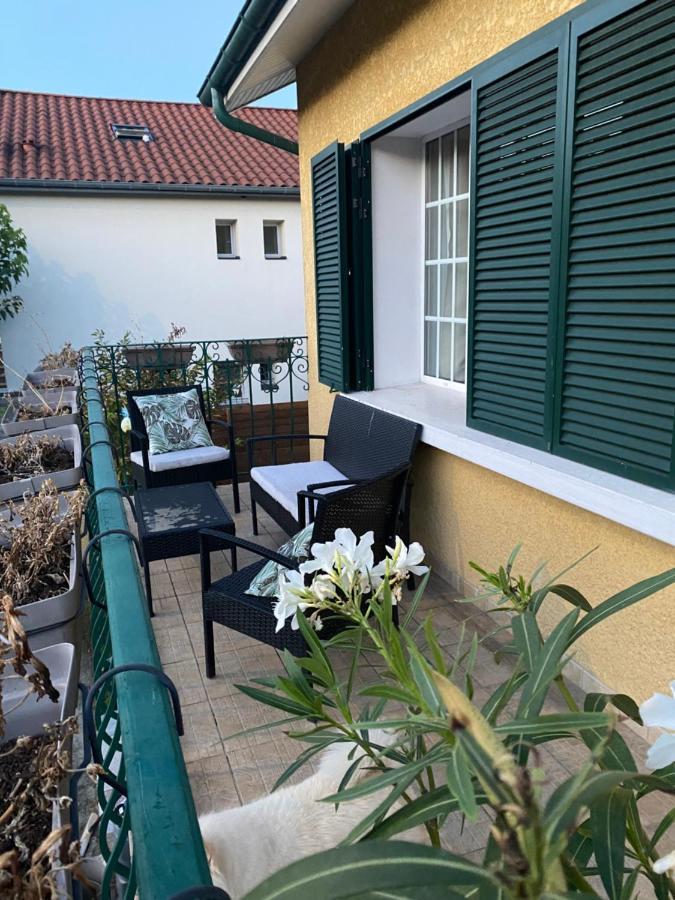 Maison Lyon-Bron Eurexpo - Stadium Groupama Apartment Exterior photo